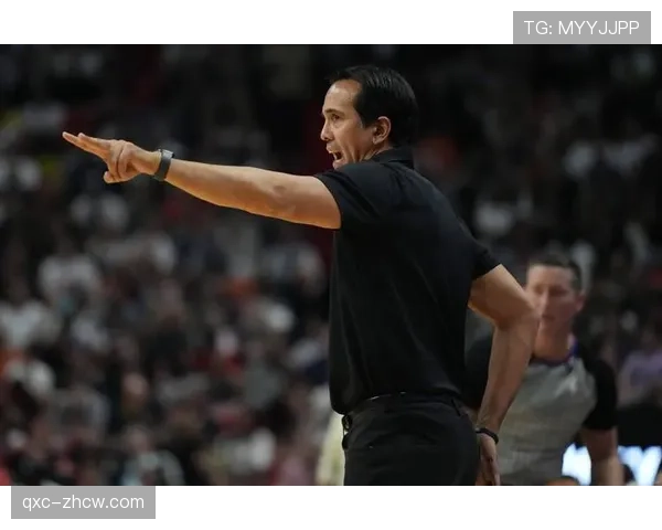 以斯波称罗齐尔球风更成熟期待他在新赛季实现强势反弹