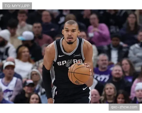 文班亚马单场7盖帽统治内线 马刺状元护框面积覆盖全场 文班亚马单场7盖帽统治内线 马刺状元护框面积覆盖全场